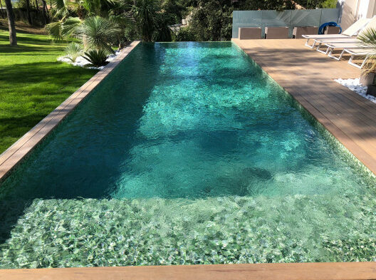 mosaique piscine vert